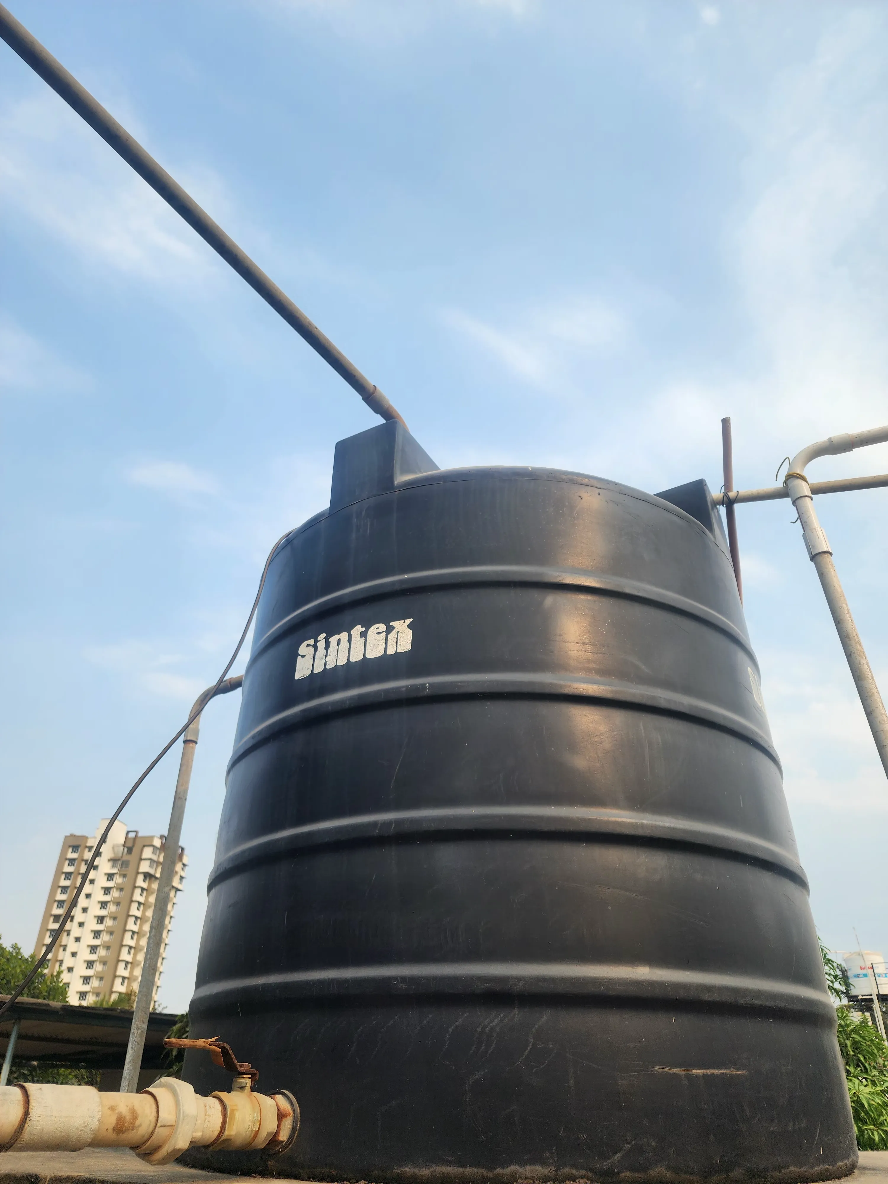 The water tank on the terrace platform.